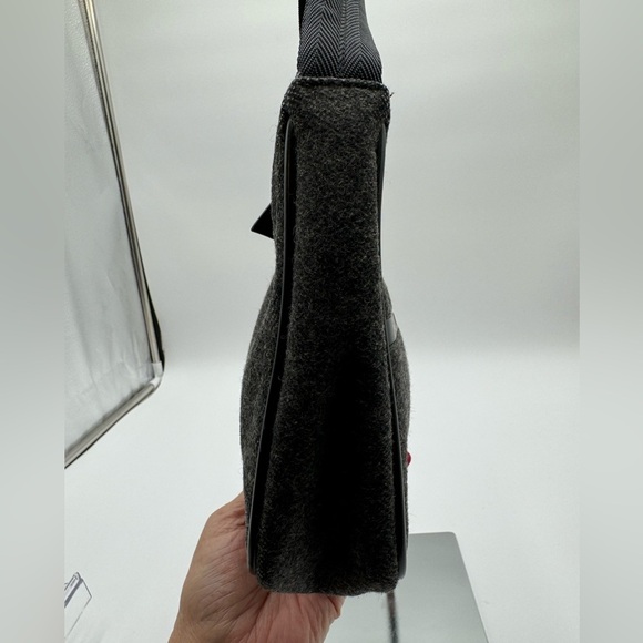 Prada - Authentic - Grey Wool & Black Leather Handbag - Picture 4 of 15